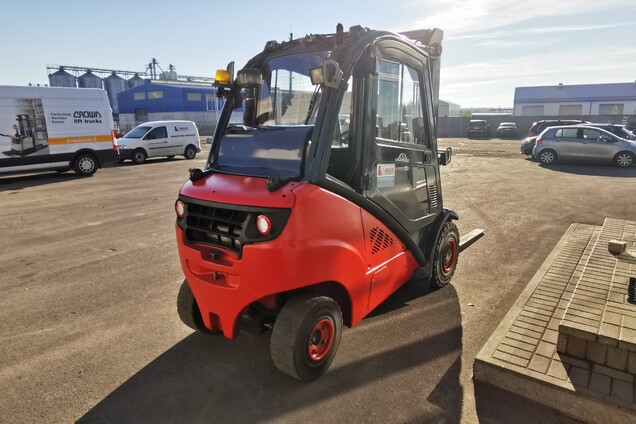 Dujinis šakinis krautuvas LINDE H30T (13 500 mh)