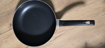 Parduodami įvairūs naudoti daiktai