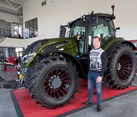 Traktorius Lietuvoje – VALTRA T235