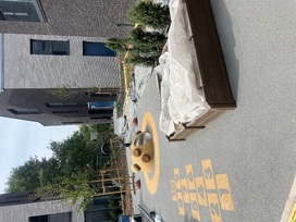 3 KAMB. 73,28 kvm APARTAMENTAI SU JAUKIA TERASA Į RAMŲ IR UŽDARĄ VIDINĮ KIEMĄ PAUPYJE