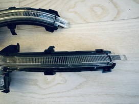 Audi veidrodėlių posūkio signalų lęšiai (2 vnt.)